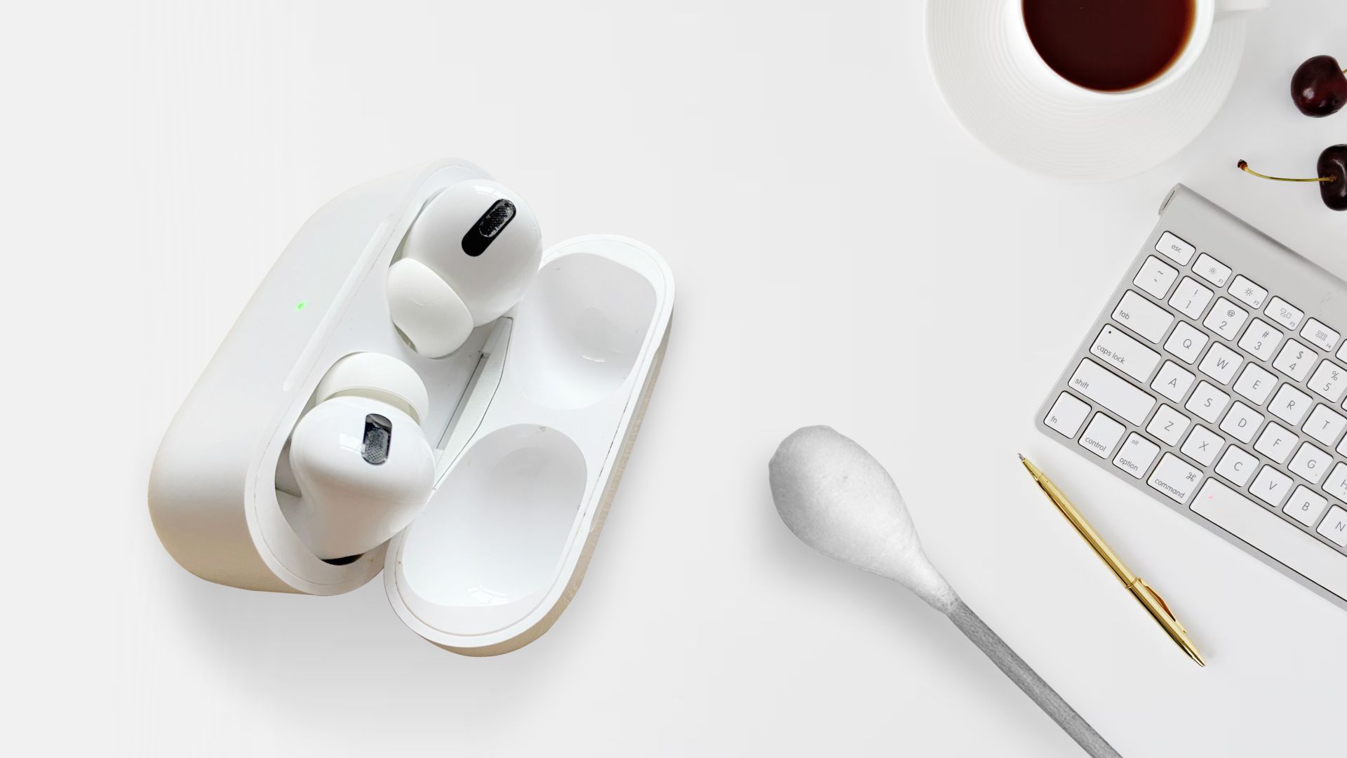 How to fix AirPods that feel in water using cleaning cloth